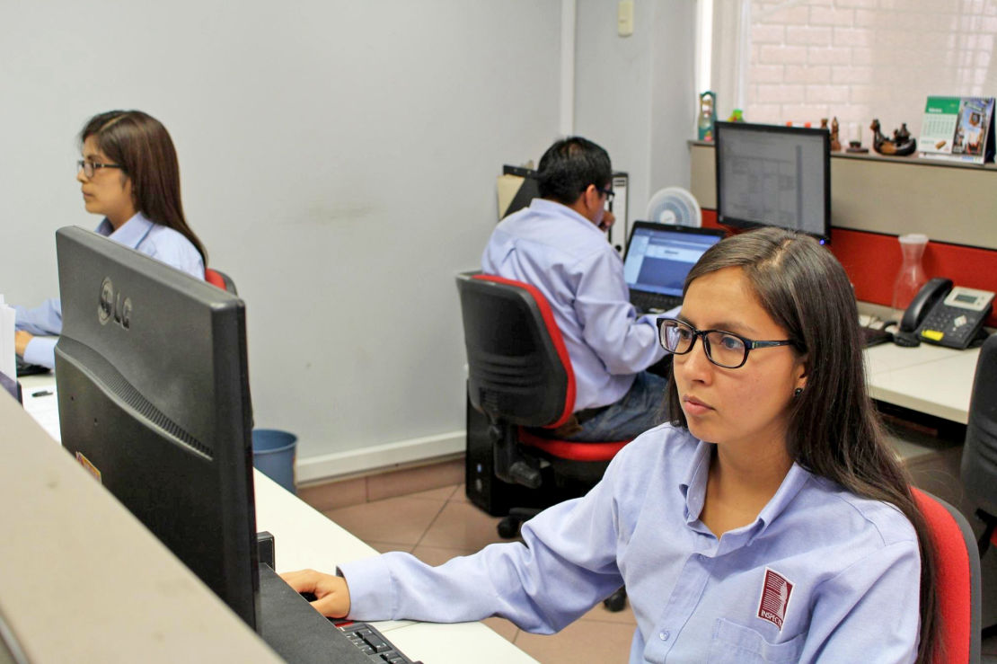 Trabaja con nosotros